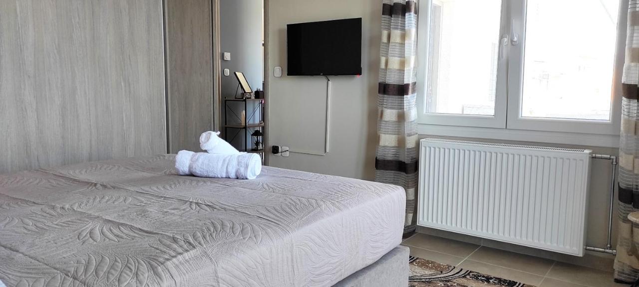 Spiros - Full Renovated House 2022 Apartment Mármaron Exterior photo