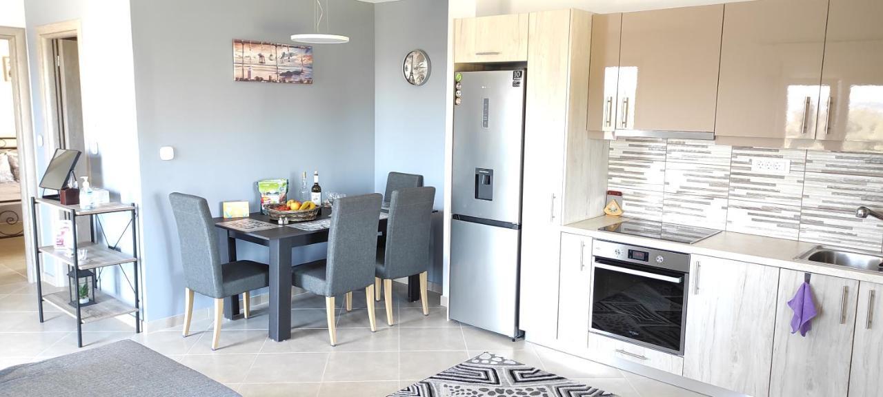 Spiros - Full Renovated House 2022 Apartment Mármaron Exterior photo