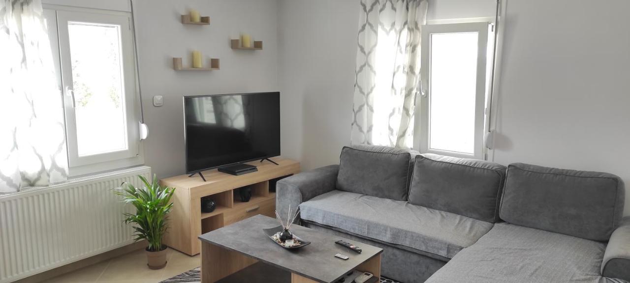 Spiros - Full Renovated House 2022 Apartment Mármaron Exterior photo